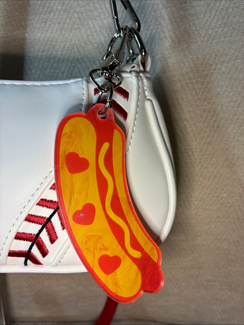 Betsey Johnson White Crossbody Red Baseball Stitching and XOX and Hotdog Charm - Picture 4 of 12